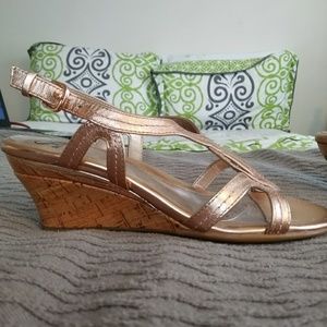 Sofft Paharita Wedge Rose Gold 6.5